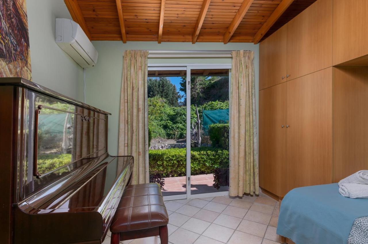 Villa Rene Koskinou  Zewnętrze zdjęcie